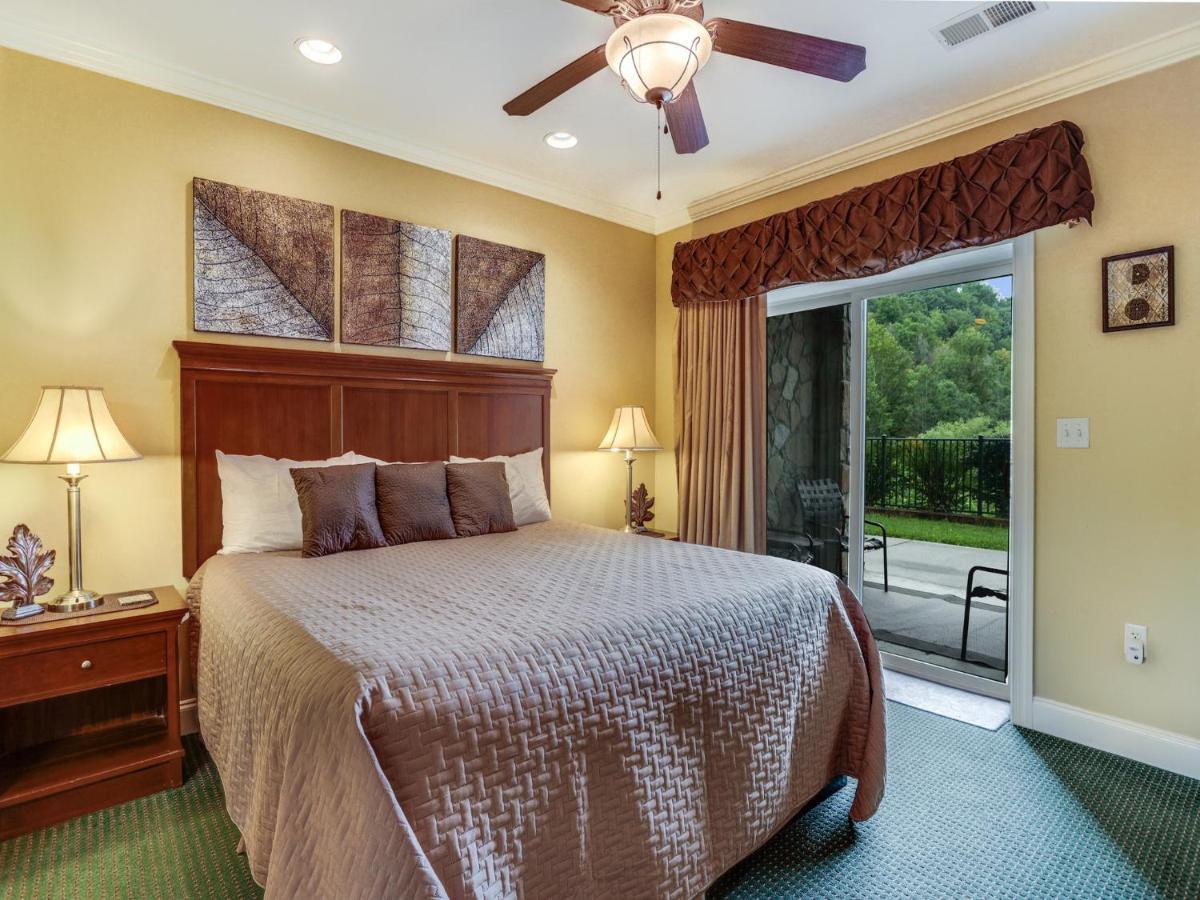 Downtown Delight, 2 Bedrooms, Pool, Hot Tub, Sleeps 6 蓋特林堡 外观 照片